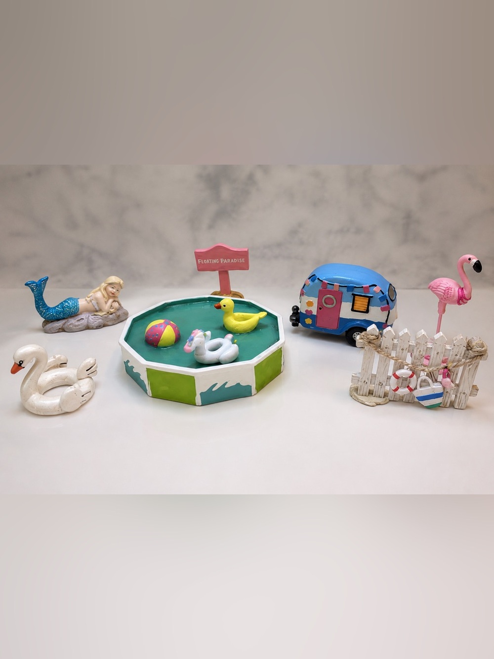 Miniature Minis Mermaid, Pool and‎ Camper Set